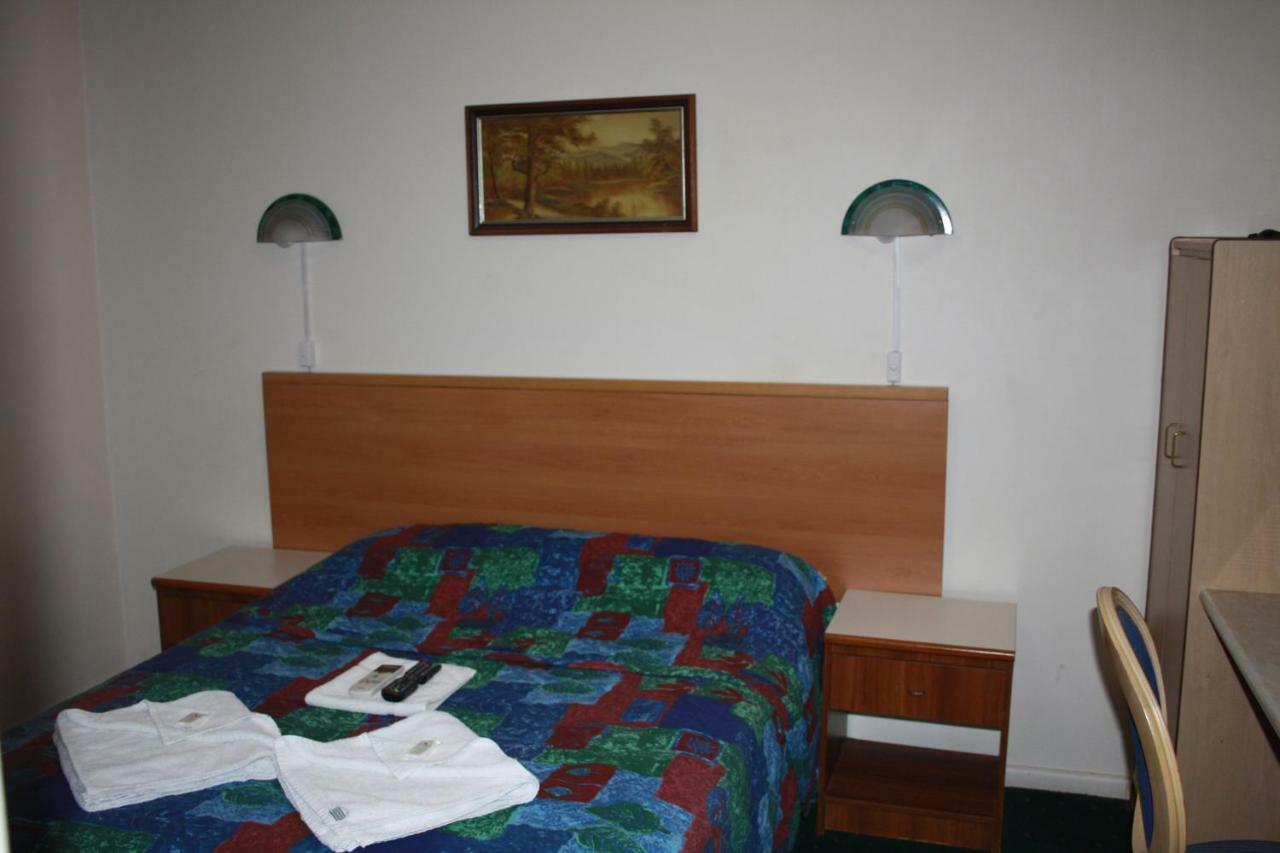Linwood Lodge Motel ซิดนีย์ ภายนอก รูปภาพ